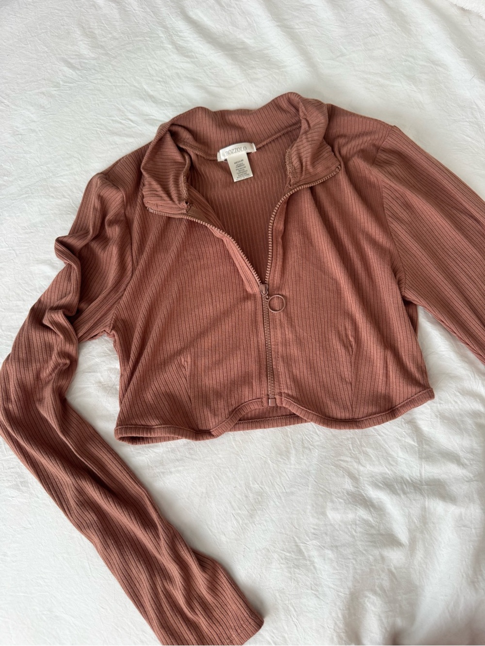 Bozzolo Rose-Tone Ribbed Zip Crop Top